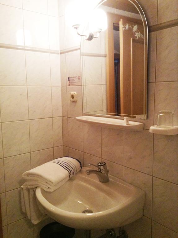 Gasthof Kaiserin Elisabeth Hotell Steyrling Rum bild