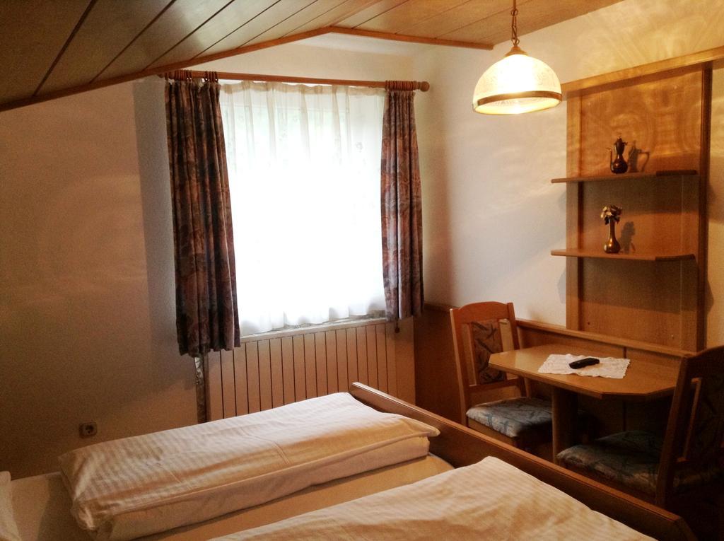 Gasthof Kaiserin Elisabeth Hotell Steyrling Rum bild